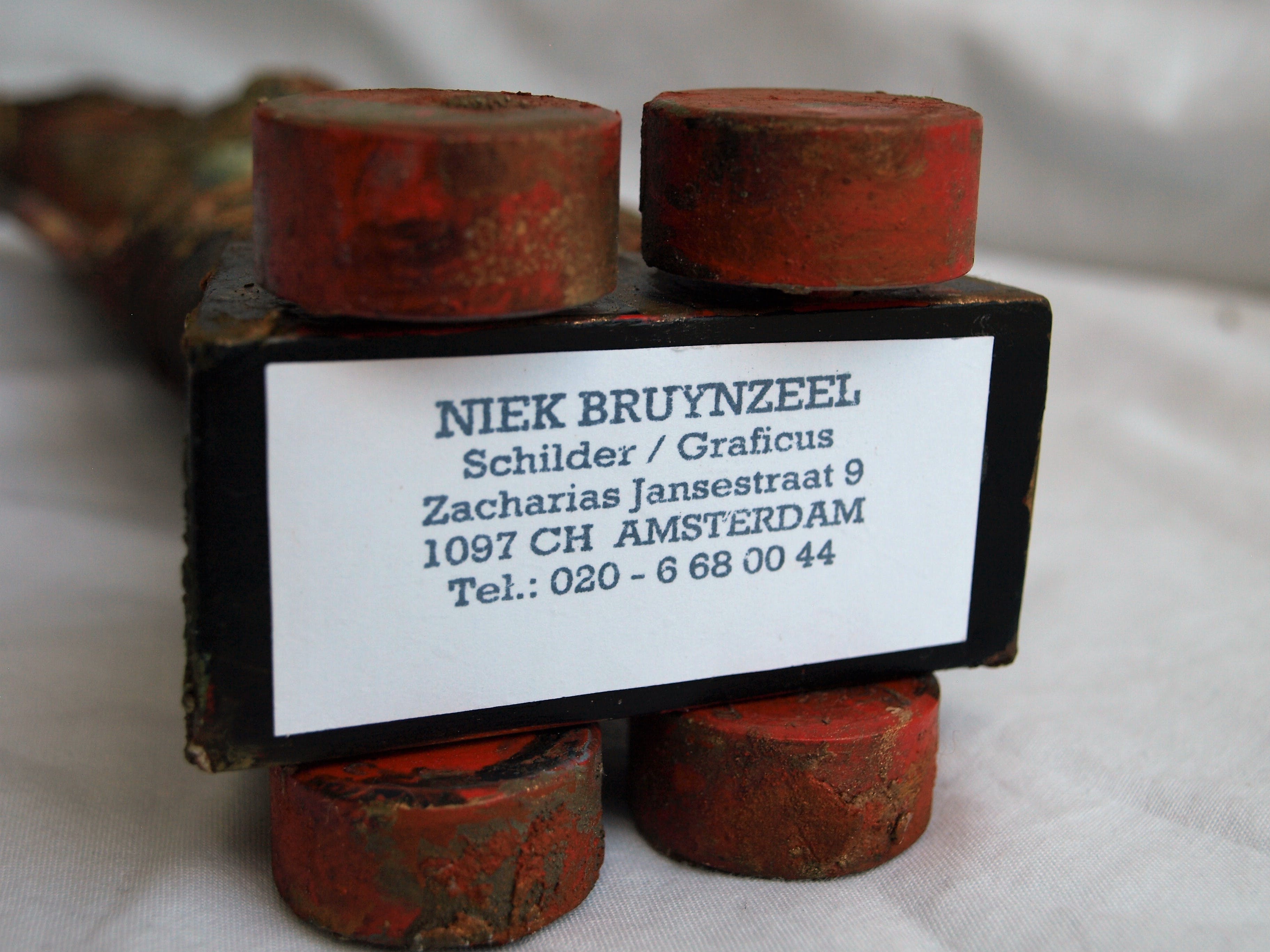 Niek Bruynzeel - Beeld , assemblage van gevonden materialen  kopen? Bied vanaf 60!