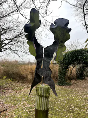 John Spek - indrukwekkend beeld van vrouwentorso met vleugels kopen? Bied vanaf 500!