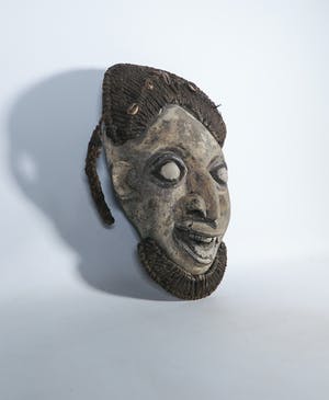 Kameroen - Houten Masker met vlechten kopen? Bied vanaf 1!