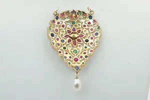 89 - Kleurrijke 14 karaats rosé gouden peervormige hanger met diamant. kopen? Bied vanaf 1350!