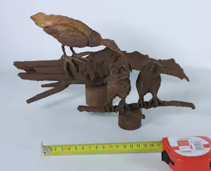 Paul Beckers - Twee sculpturen van hout, ijzer en terracotta, Vogels (ibis en uiltjes) + boek! kopen? Bied vanaf 250!