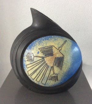 Niet of onleesbaar gesigneerd - Vaas met vogelfiguren kopen? Bied vanaf 1!