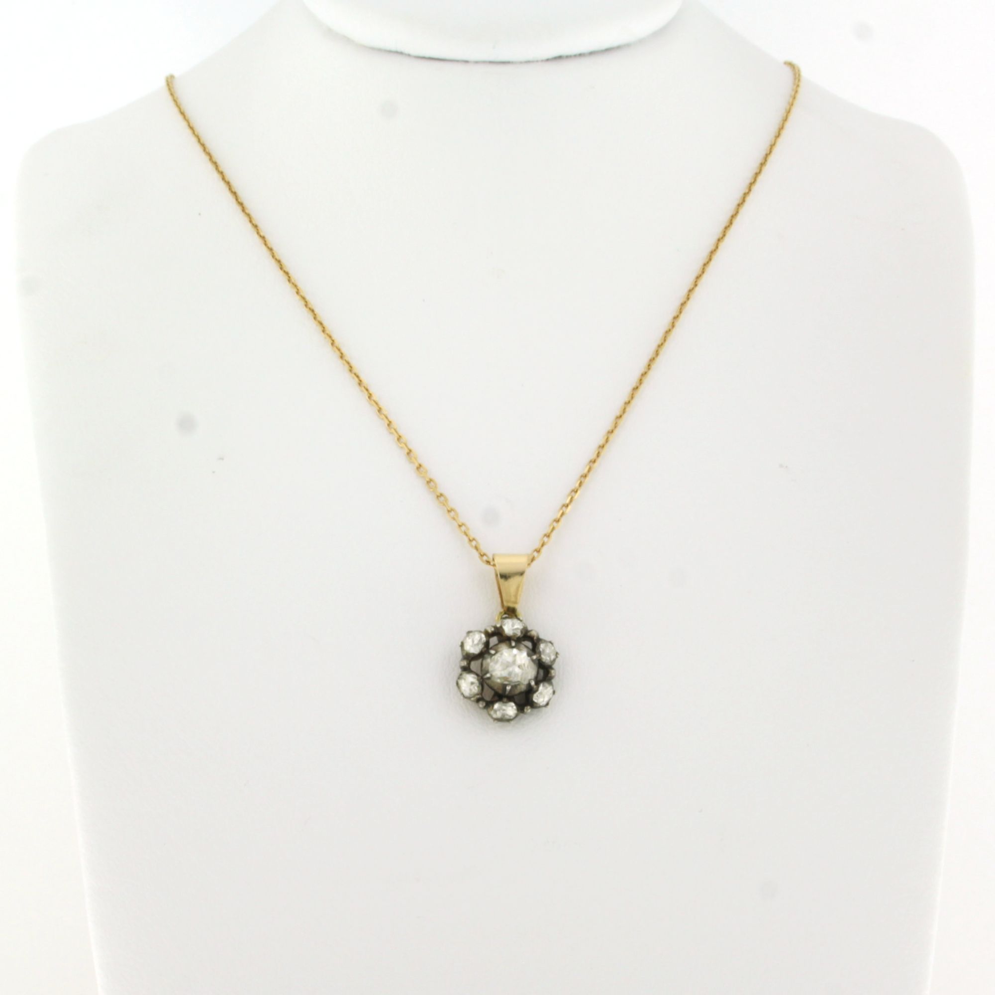Buy Gouden collier met goud met zilver hanger bezet met diamanten 0.30ct? Bid from 440!