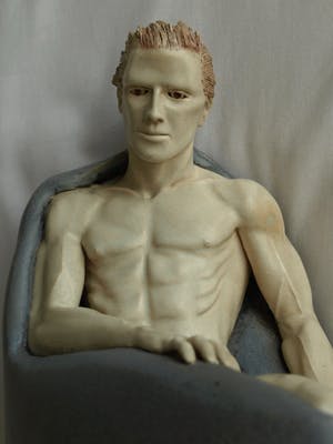 Els van Westerloo - Keramiek , ‘ Man komt uit de kast ‘ – 1985 – unicum – hoogte 43 cm. kopen? Bied vanaf 1!