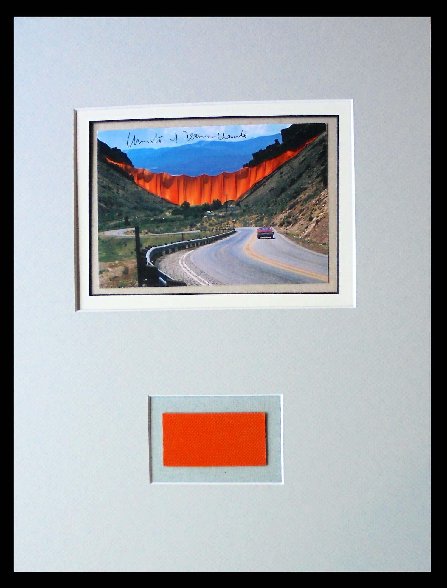 Christo - Project " Valley Curtain " 1970/72 - inc. original stofmonster - handgesigneerd verkocht voor € 139!