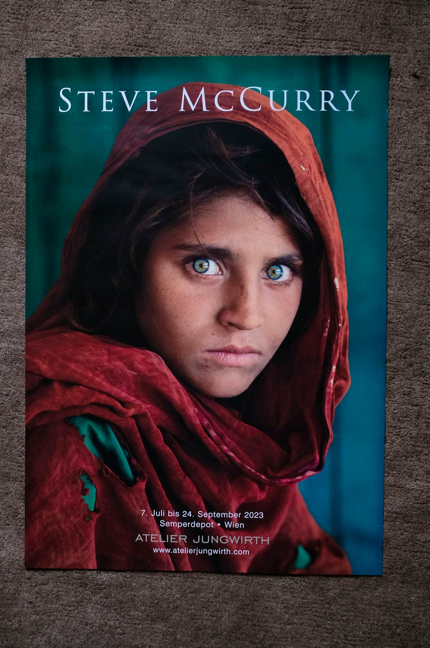 Steve McCurry - Afghan Girl, 1984 kopen? Bied vanaf 75!