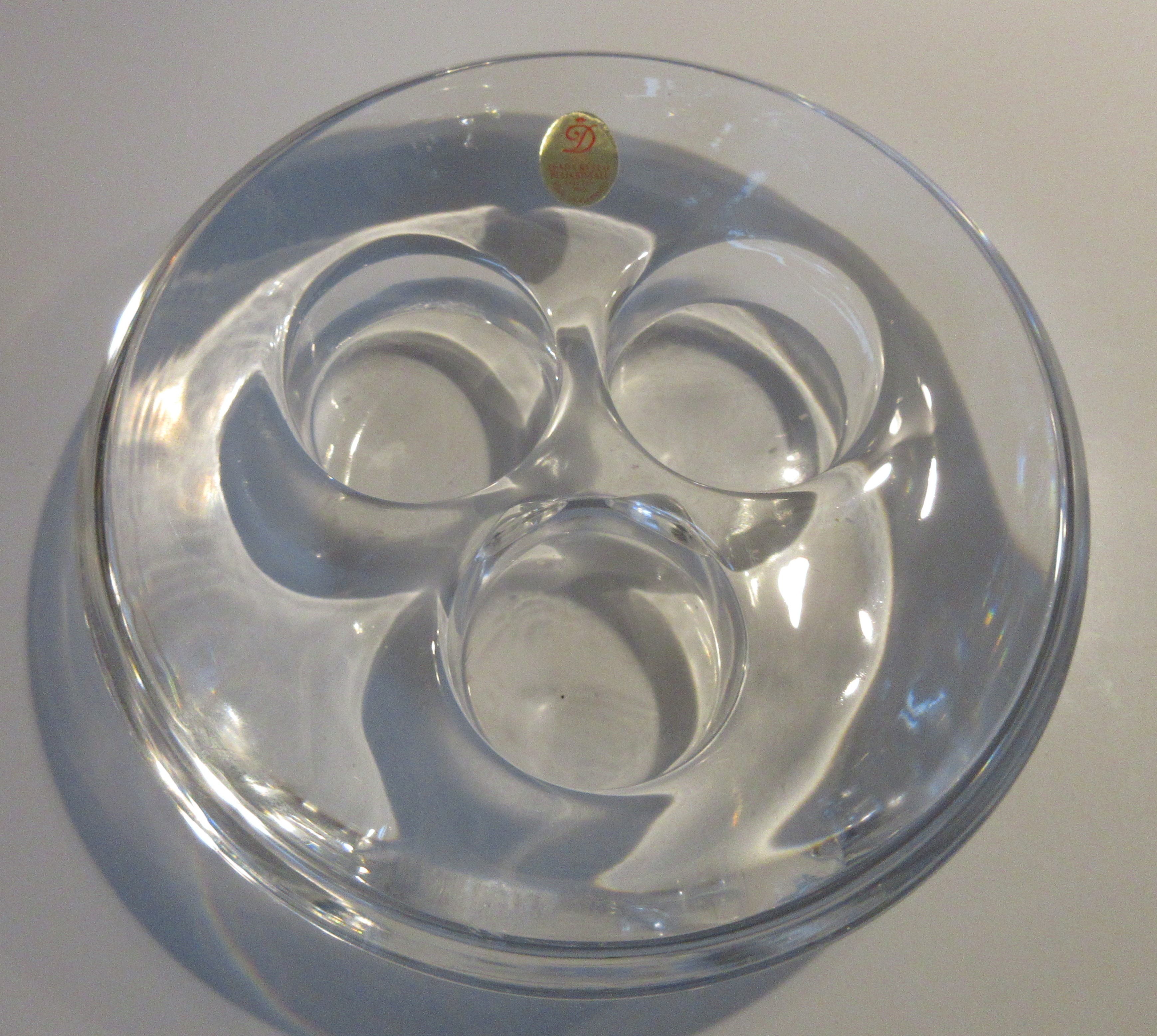 Niet of onleesbaar gesigneerd - Dresden Kristal moderne ronde votive kandelaar met drie lichthouders verkocht voor € 1!