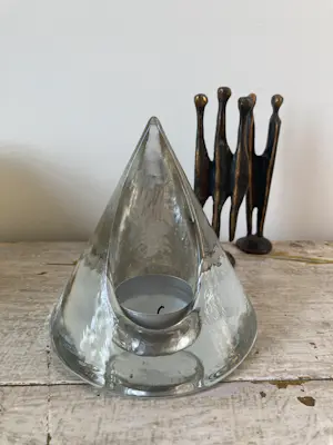 Klaus Breit - Waxinelichthouder “Pyramide”, 1970 voor Wiesenthalglashütte kopen? Bied vanaf 25!