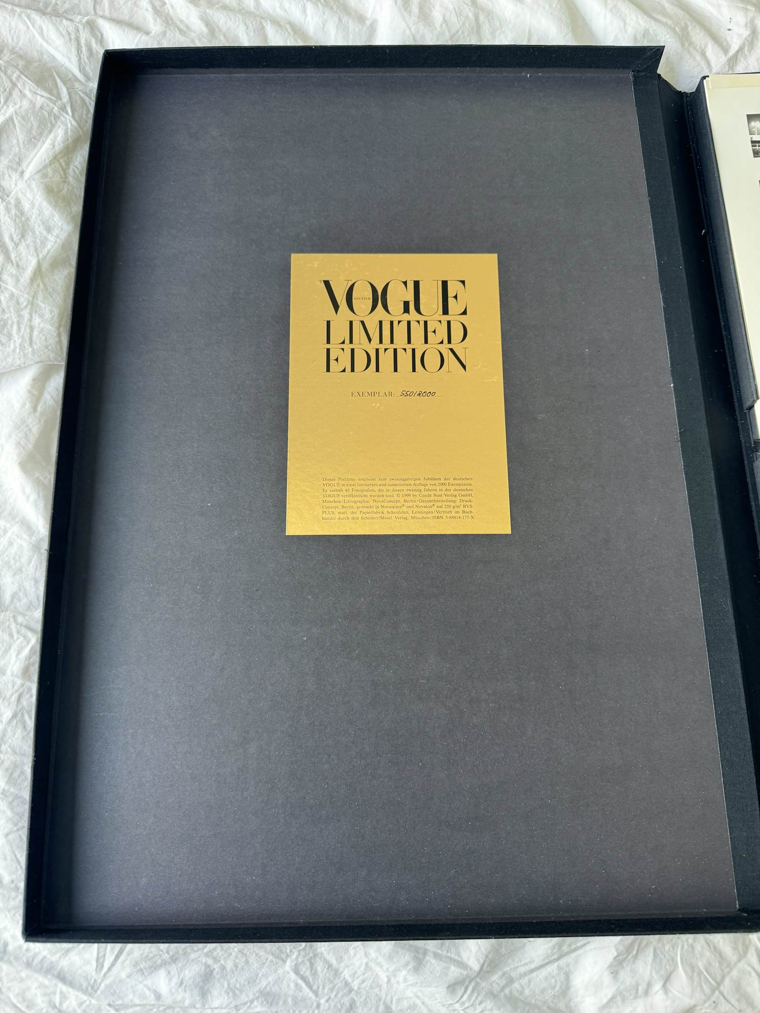 Helmut Newton - 20 Years of Vogue 1979-1999 kopen? Bied vanaf 350!