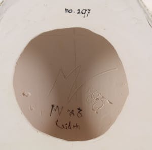 Niet of onleesbaar gesigneerd - Aardewerk, Prieel met vogel op schommel kopen? Bied vanaf 10!