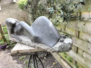 Greeth Zwering - Rustende Vrouw kopen? Bied vanaf 500!