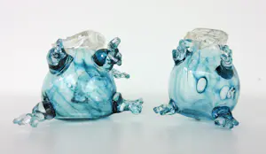Yvon Trossèl - Twee glazen blauwe muisjes kaufen? Bieten Sie von 70!
