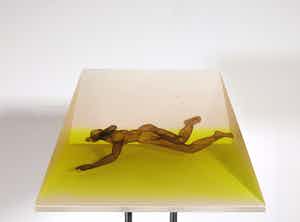 Coen Kaayk - Figuur in perspex, Zonder titel (Groot) verkocht voor € 1!