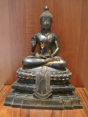 Heiligenbeeld - Boeddha in Rattanakosin stijl verkocht voor € 210!