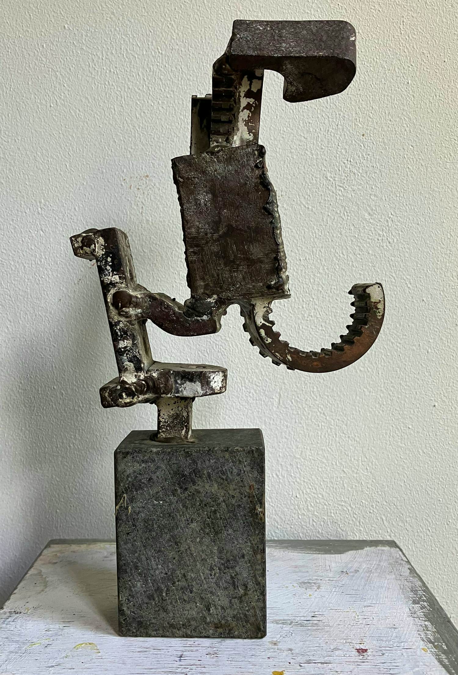 Lo van der Linden - "Repelsteeltje" - Ijzer - circa 2007 verkocht voor € 75!