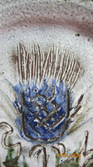 Albert Thiry - Keramische schaal met distel kopen? Bied vanaf 200!