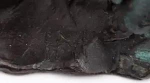 Marianne Houtkamp - Bronzen sculptuur: Vrouw met masker -1990 kopen? Bied vanaf 1000!