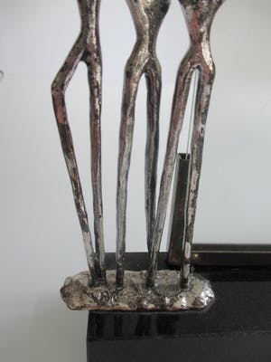 Corry Ammerlaan - Fotolijst met de sculptuur 'Visie' van een verzilverde legering kopen? Bied vanaf 20!