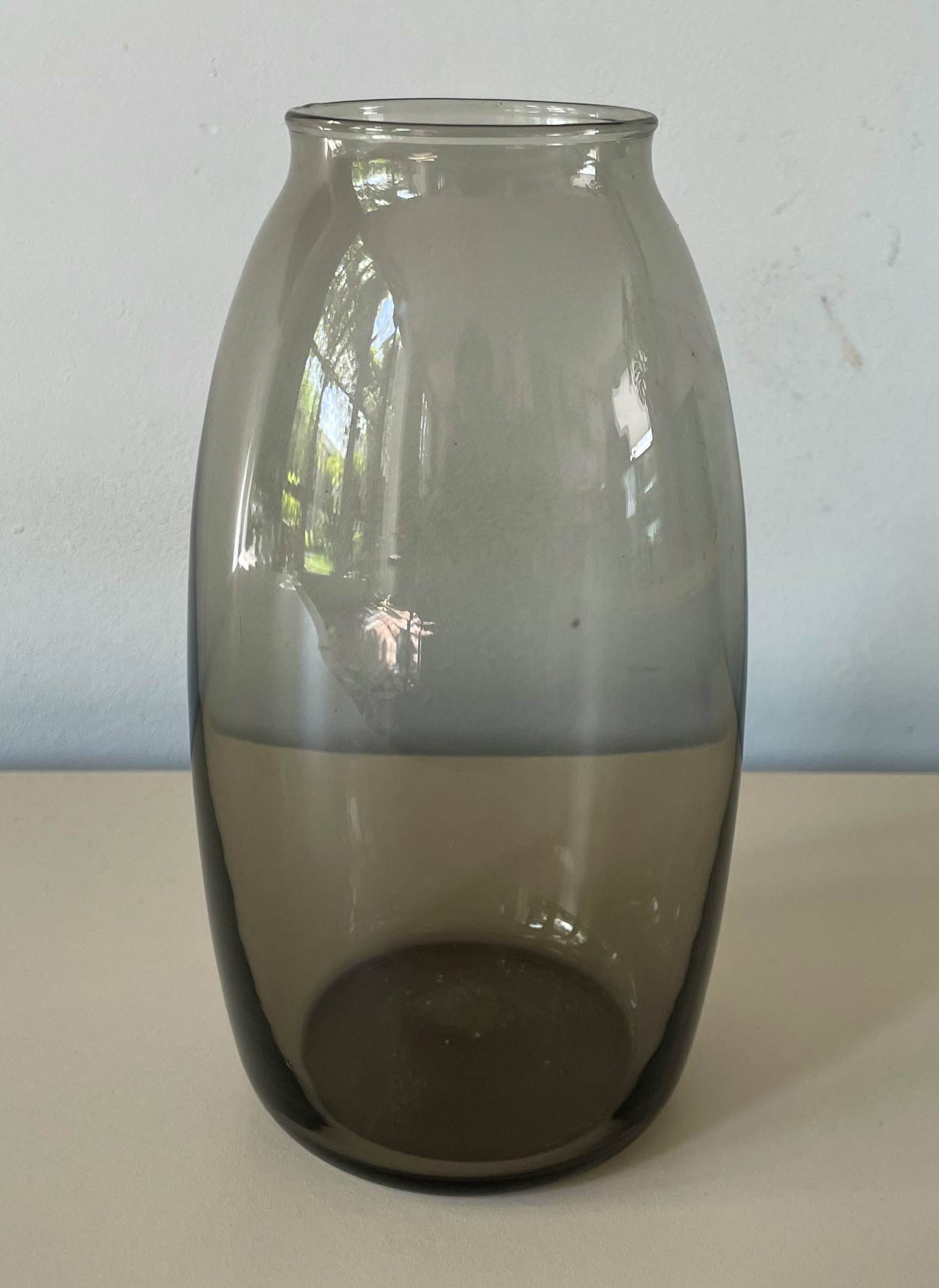 Andries Dirk Copier - Art Deco rookglazen vaas - Glasfabriek Leerdam verkocht voor € 35!