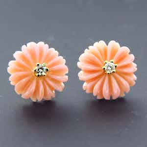 18K Goud - geel gouden oorknoppen bezet met roze kwarts en briljant geslepen diamant verkocht voor € 150!