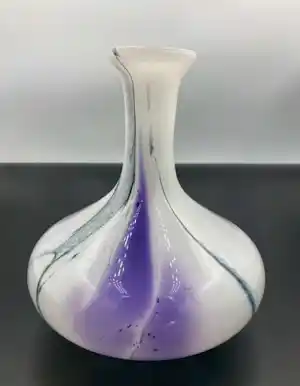 Hans Jurgen Richartz - Handgeblazen opaline vaas door Hans-Jürgen Richarz, Germany verkauft für € 47!