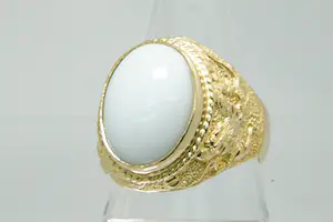 90- Grote mooi bewerkte 18Krt gouden ring met cabuchon geslepen kleursteen kopen? Bied vanaf 650!