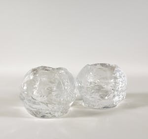 Ann Wärff - Set van twee snowball waxinelichthouders - Kosta Boda kopen? Bied vanaf 1!