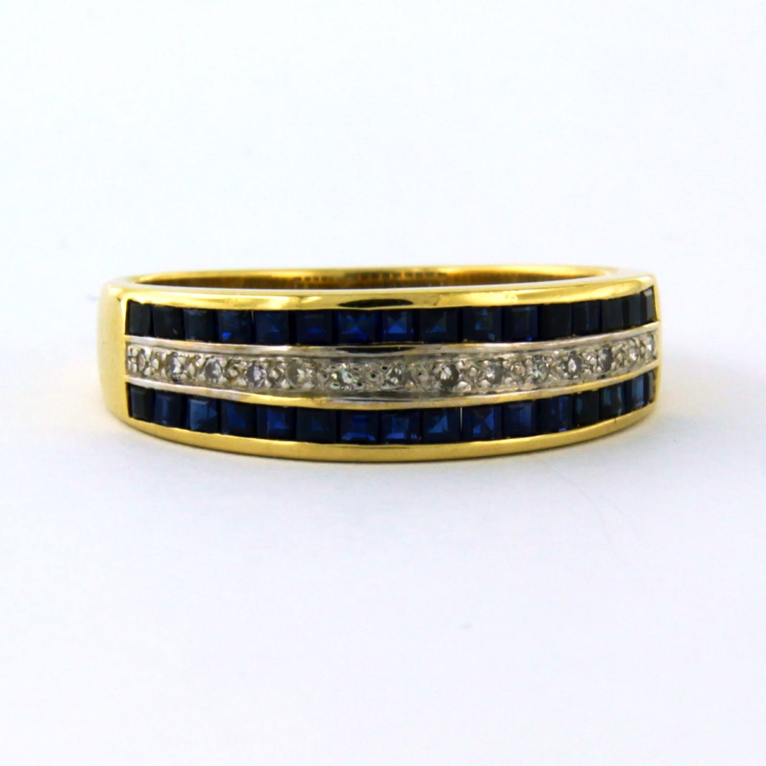 18k gouden ring bezet met saffier en single cut geslepen diamant tot. 0.07ct kopen? Bied vanaf 300!