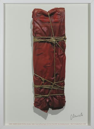 Christo - Handgesigneerde offset litho, Wrapped Magazine - Ingelijst kopen? Bied vanaf 1!
