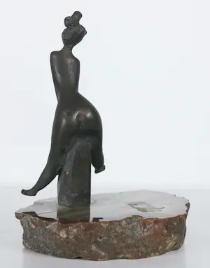 Clemens Pasch - Brons, Zittende vrouw op natuurstenen voet (Gerda) + boek! kopen? Bied vanaf 250!