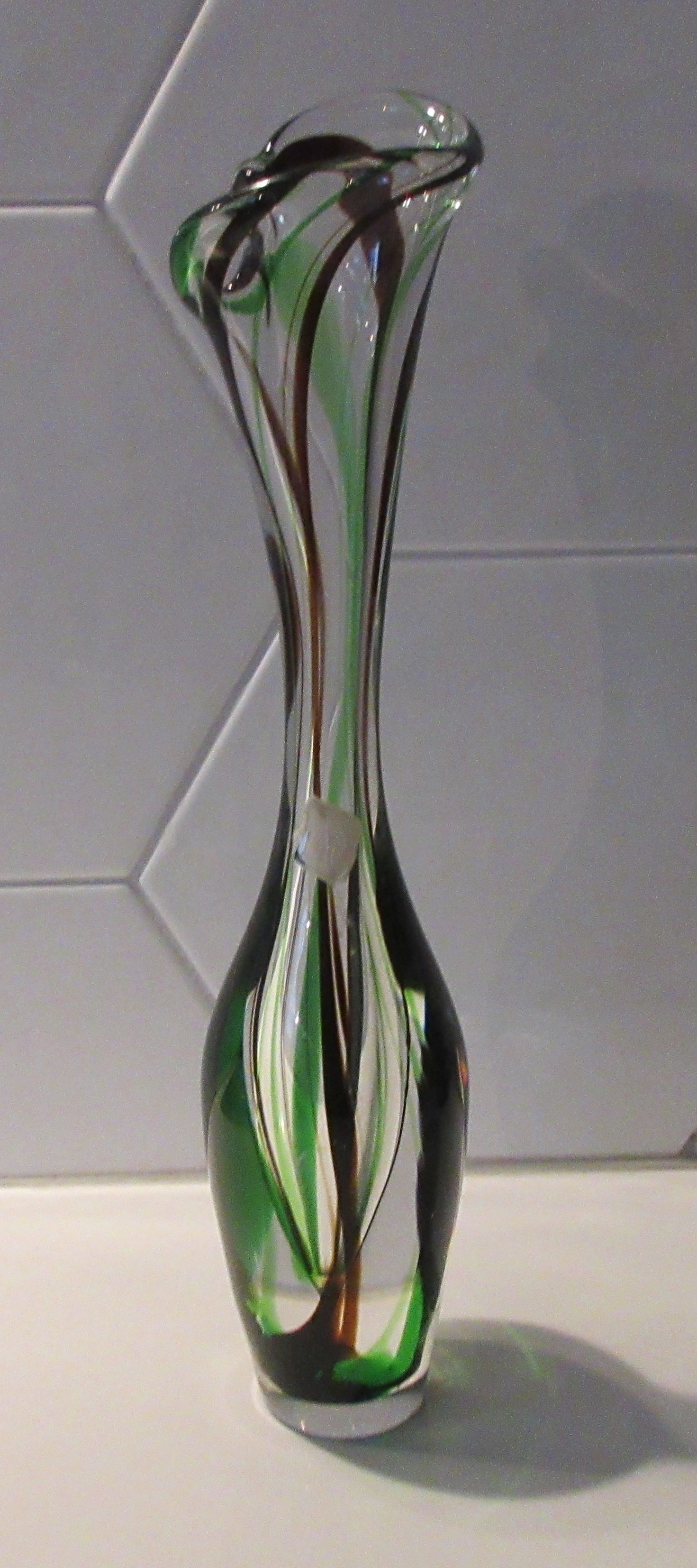 Max Verboeket - voor de Kristalunie Maastricht - Mooie ranke Kristaluniek vaas model A9 verkocht voor € 42!