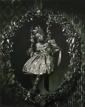 Erwin Olaf - C-Print, Esmeralda, uit de serie 'Blacks' verkocht voor € 400!