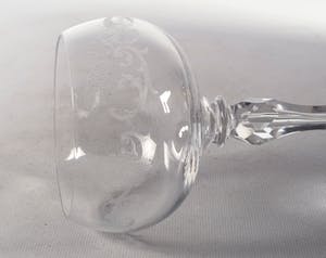 Niet of onleesbaar gesigneerd - Kristal, Zes roemerglazen met geëtst decor kopen? Bied vanaf 10!