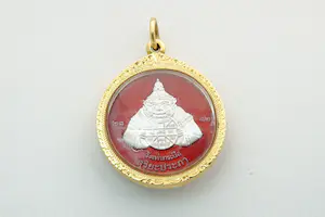 46- Thailand - gouden 18krt Boeddha hanger op rood en zwart emaille achtergrond kopen? Bied vanaf 180!