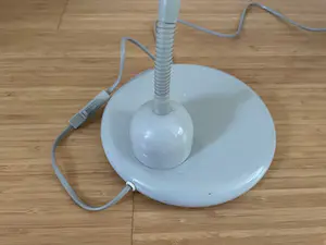 Niet of onleesbaar gesigneerd - Franse grijze metalen bureaulamp kopen? Bied vanaf 1!