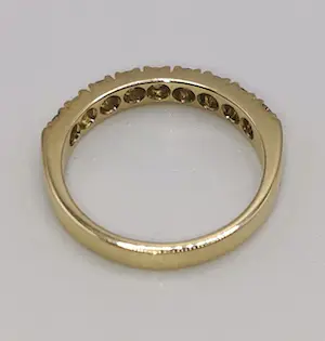 Gouden ring met 9 diamanten kopen? Bied vanaf 290!