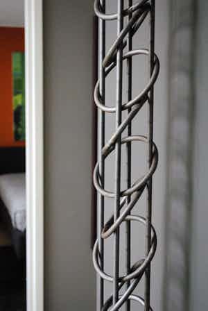 Arie Berkulin - Sculptuur 'Ringentoren' - ijzer - 1980 - zéér kleine oplage van 3 stuks verkocht voor € 1350!