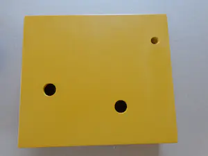 Corneille - WIJNSET / OBJECT / KISTJE MET KURKENTREKKER & 2 WIJNSTOPPEN / VERZAMELOBJECT kopen? Bied vanaf 1!