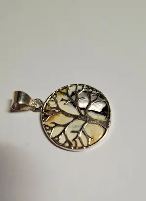 Nieuwe  hanger met  levensboom heeft een achterzijde twee kleurige agaat kopen? Bied vanaf 55!