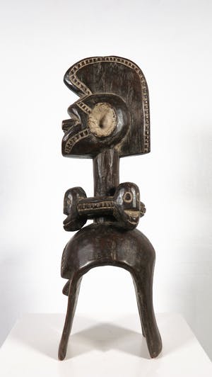 Waja - Ceremonieel beeld met houten halssieraad kopen? Bied vanaf 1!