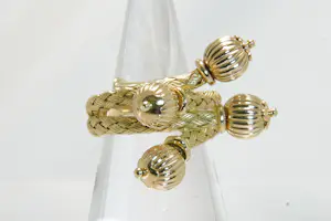 Acheter84 - 18 karaats geelgouden gevlochten fantasie ring met beweegbare gouden kralen? Enchérissez de 950!