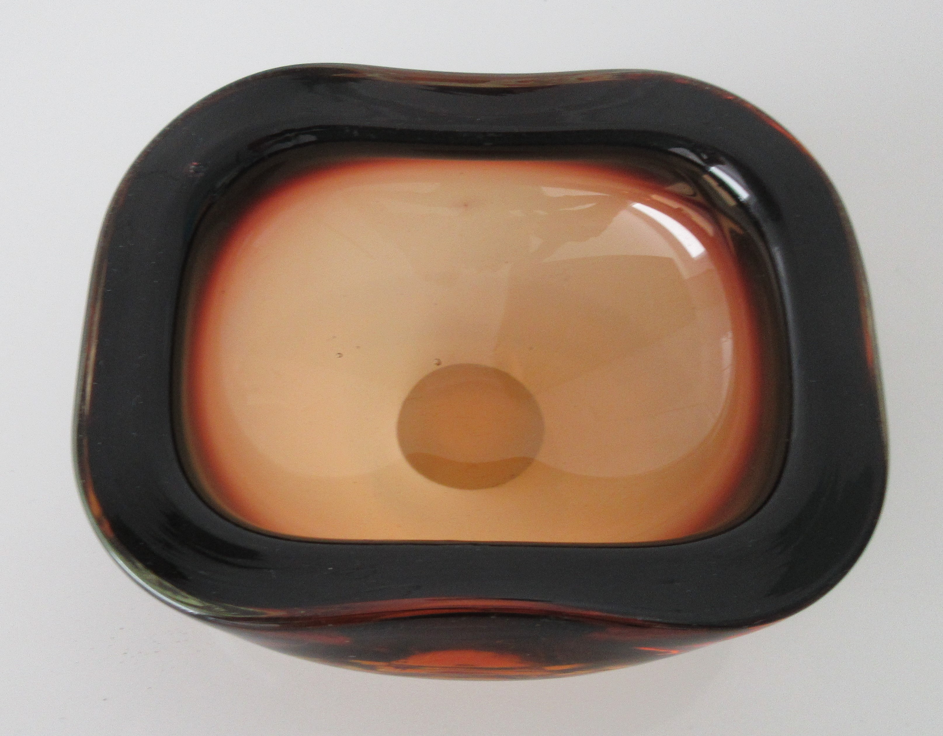 Niet of onleesbaar gesigneerd - Murano amber glazen sommerso vierkant schaaltje kopen? Bied vanaf 1!