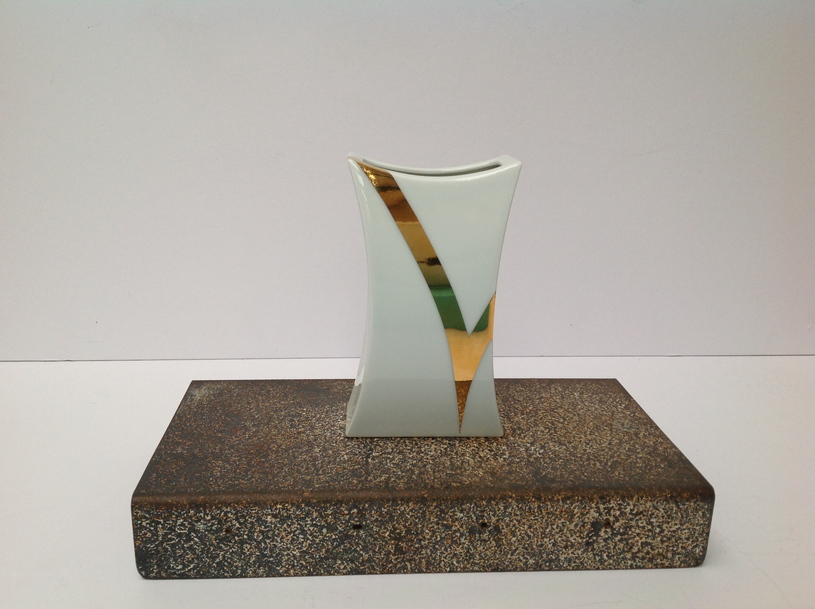 Jan van der Vaart - Prachtig vaasje, porselein Rosenthal, genummerd 3796/18 kopen? Bied vanaf 65!