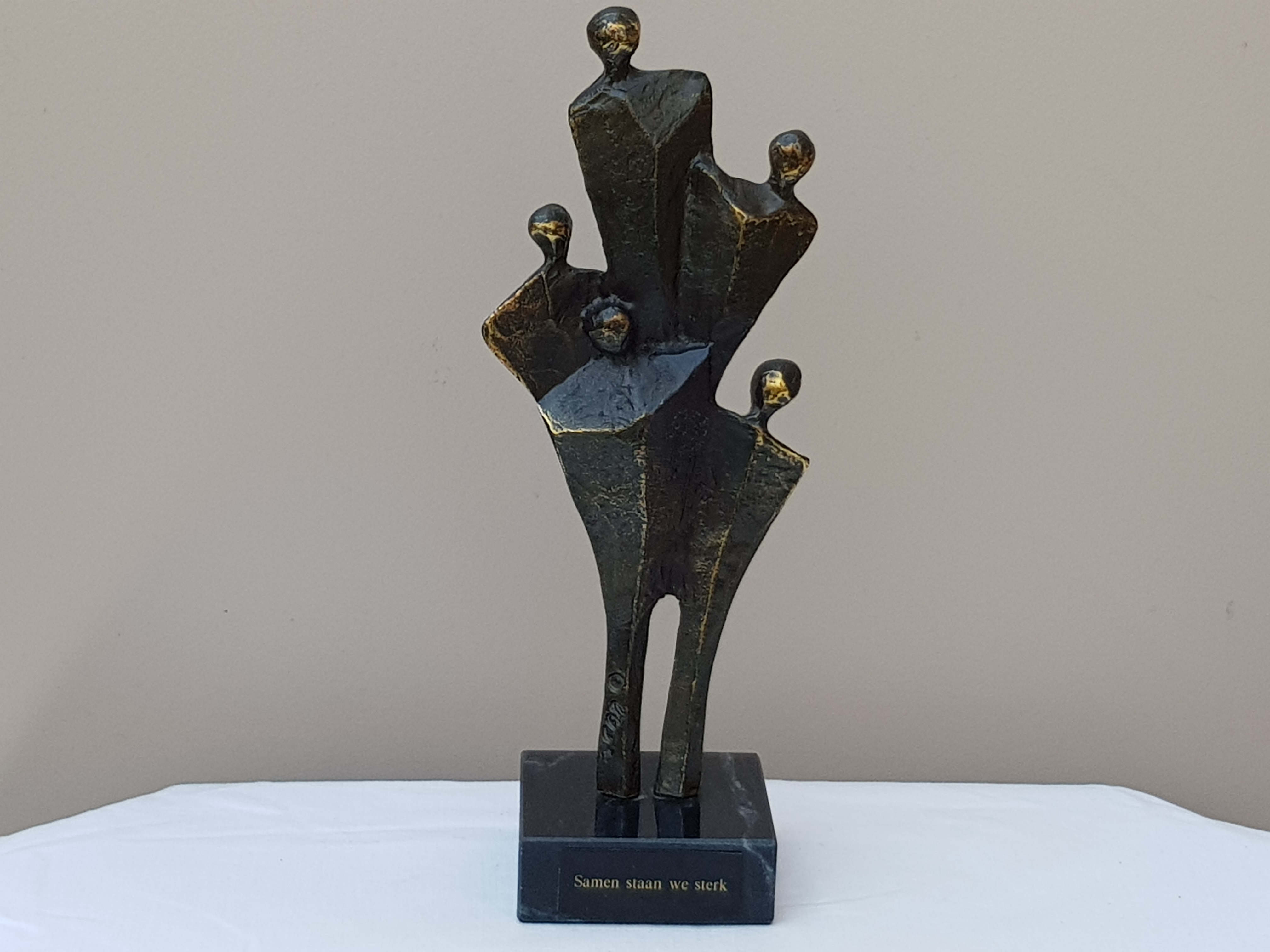 Corry Ammerlaan - Lot van 3 Sculpturen - Gesigneerd kopen? Bied vanaf 75!