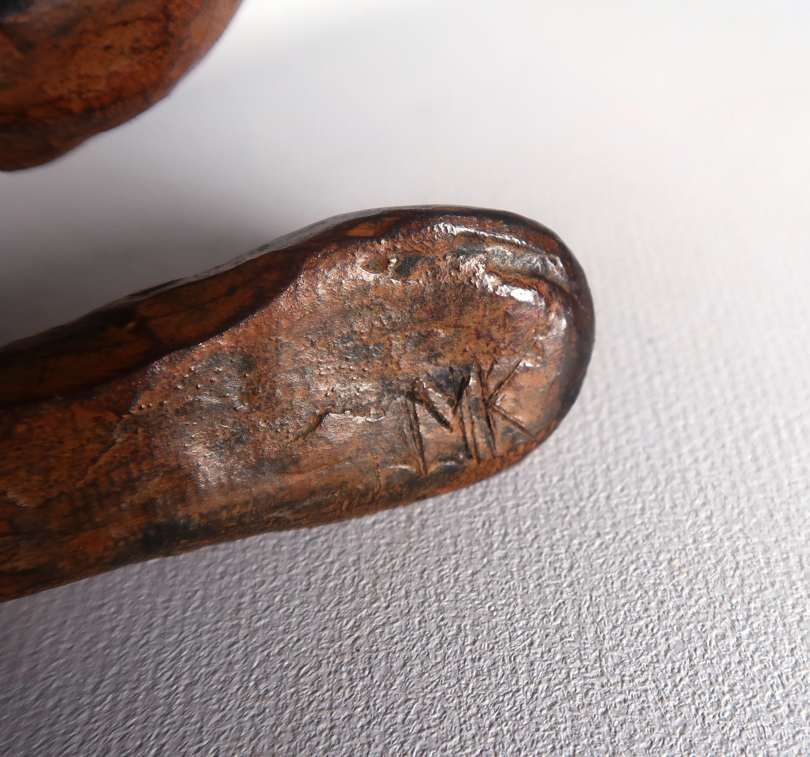 Mohana van den Kroonenberg - Brons en graniet, Haas op sokkel kopen? Bied vanaf 150!