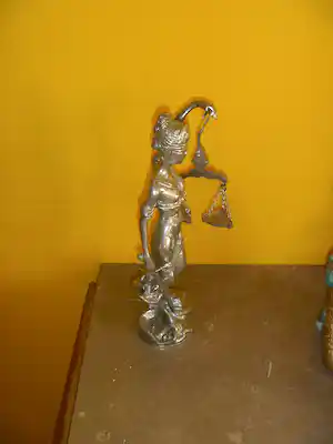 Rudolf Kurz - laatste kans - handwerk edeltin / beeld van Vrouwe Justitia verkauft für € 50!