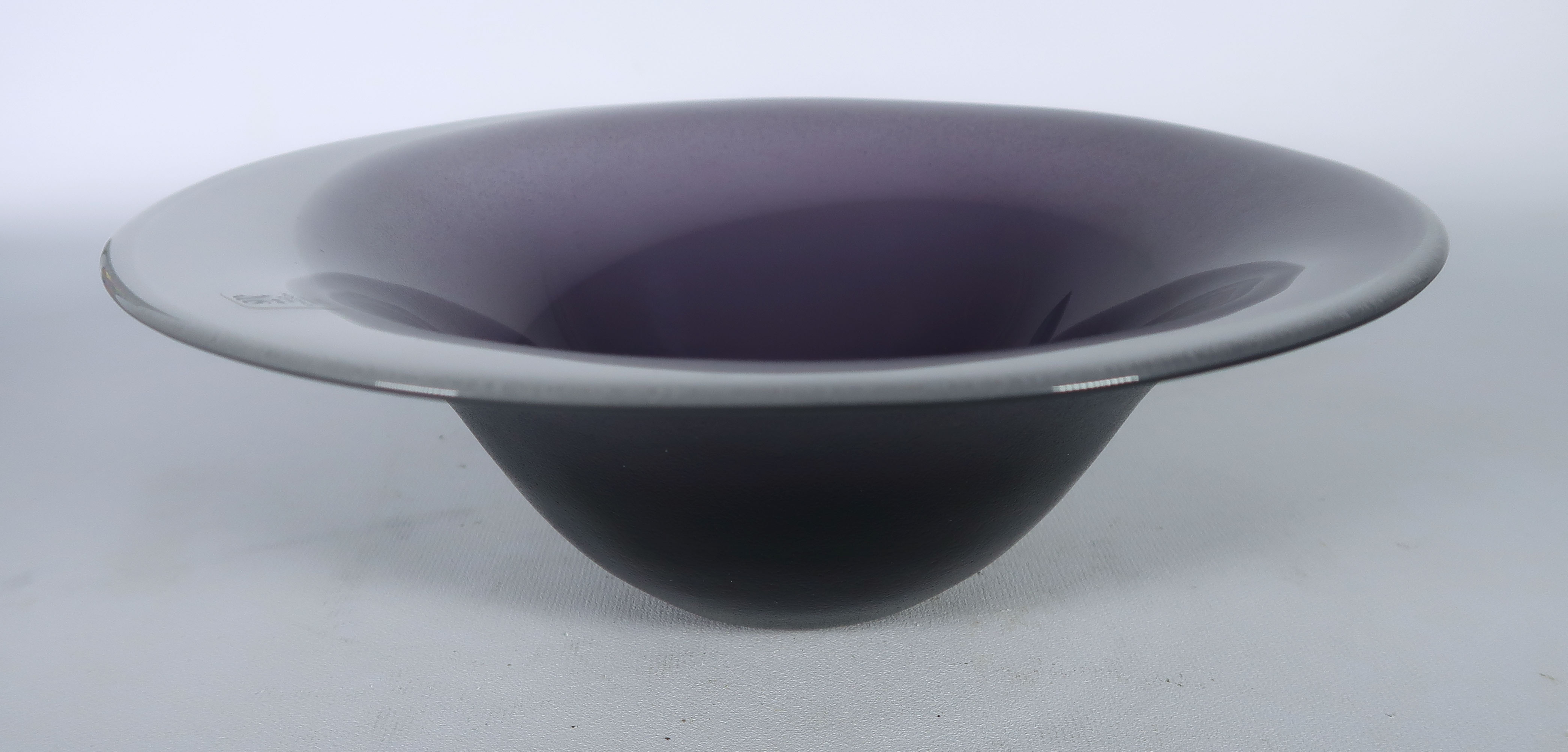 Mats Jonasson - Glas, Paars schaaltje kopen? Bied vanaf 1!