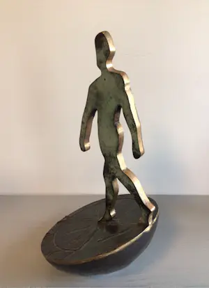 Desiree Tonnaer - “ Mens op de zonnewijzer “ XL versie kopen? Bied vanaf 95!