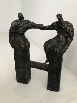 Bernadette Leijdekkers - Sculptuur “ Verbondenheid “ kopen? Bied vanaf 65!