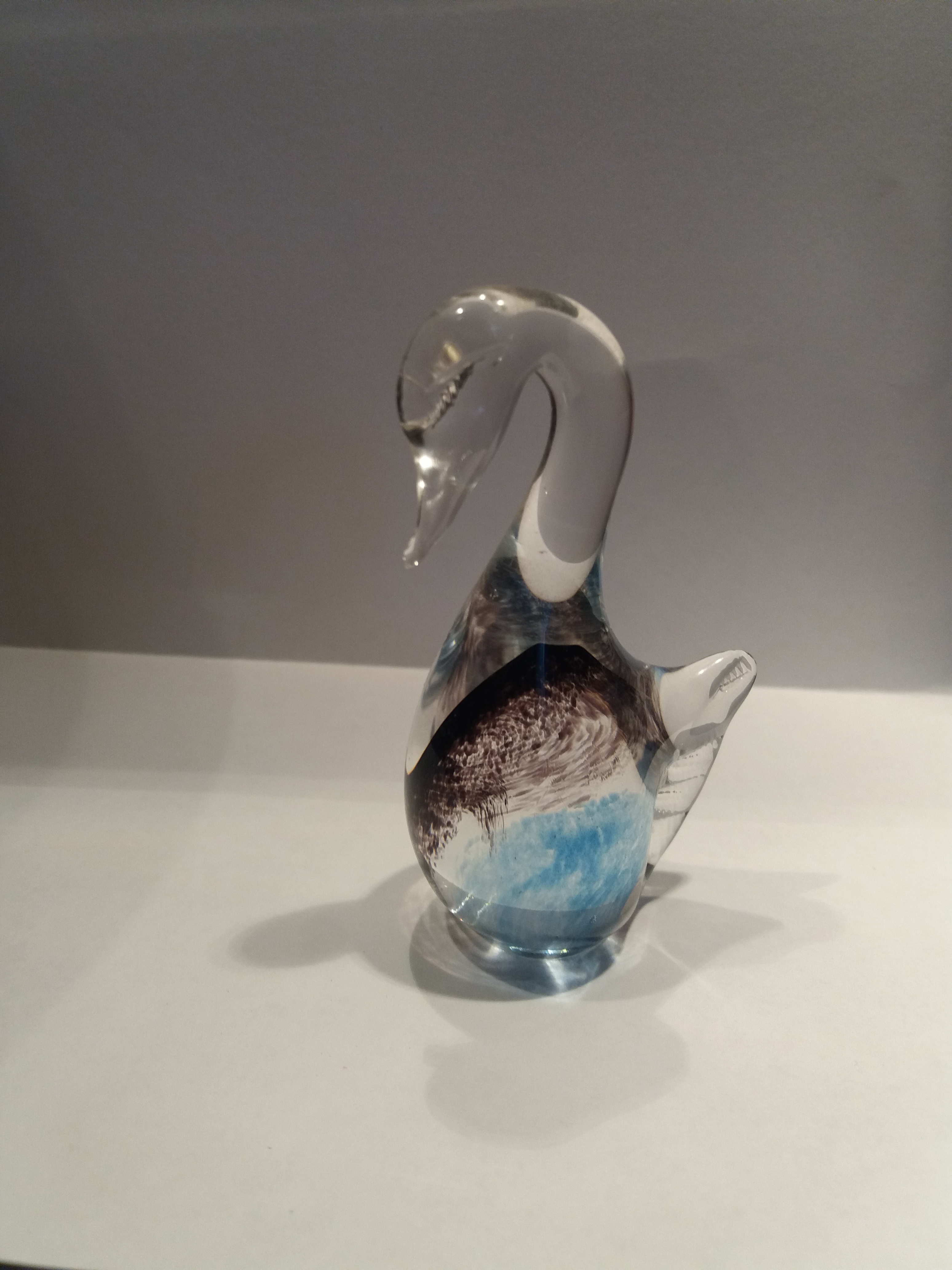 Niet of onleesbaar gesigneerd - murano zwaan  verkocht voor € 1!